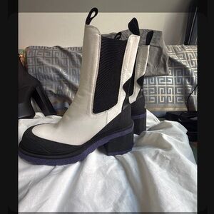 Off-White Women's Black and White lug sole Boots